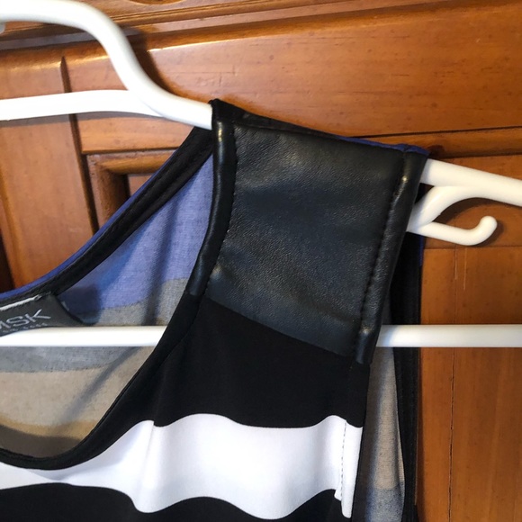 Dress - Picture 2 of 6